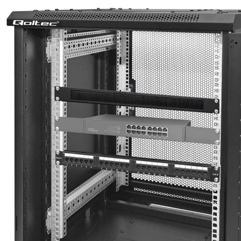 Qoltec Przepust szczotkowy do szaf RACK 19" | 1U