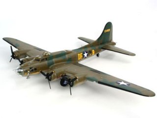 Academy Model plastikowy B-17F Memphis Belle