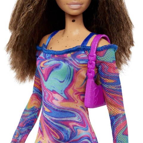 Mattel Lalka Barbie Fashionistas z karbowanymi włosami i piegami