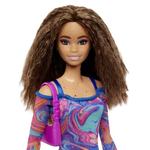 Mattel Lalka Barbie Fashionistas z karbowanymi włosami i piegami