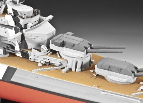 Revell Model plastikowy Okręt wojenny Bismarck