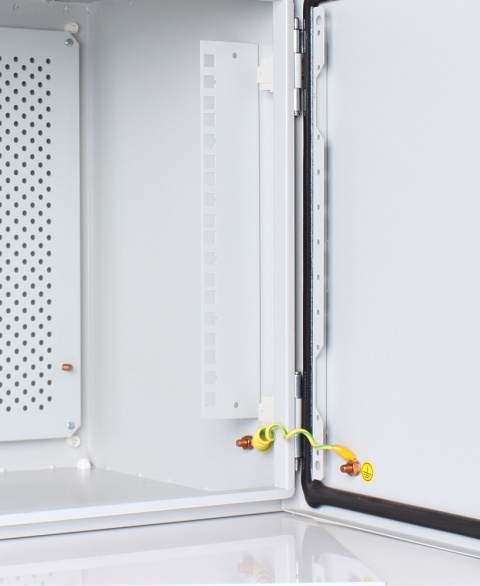 Szafa Rack Getfort Hermetyczna 19 cali 6U 550x320
