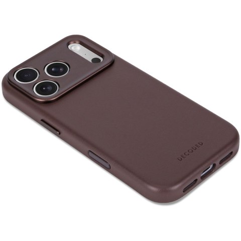 Decoded Leather Backcover - skórzane etui do iPhone 18 Pro Max / 17 Pro Max kompatybilne z MagSafe (chocolat brown)