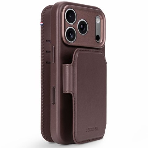 Decoded Leather Detachable Wallet - skórzane etui do iPhone 18 Pro / 17 Pro kompatybilne z MagSafe (chocolat brown)