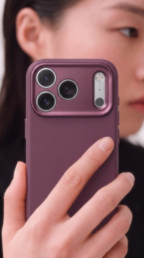 Decoded AntiMicrobial Silicone Backcover - etui do iPhone 18 Pro / 17 Pro kompatybilne z MagSafe (plum)