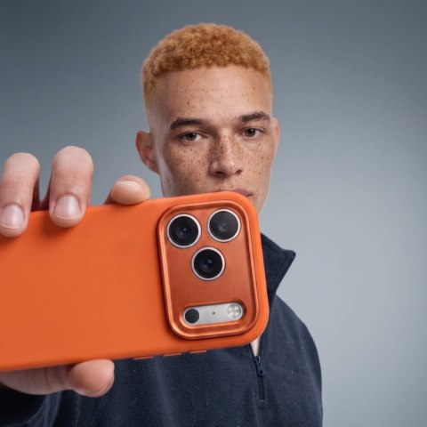 Decoded AntiMicrobial Silicone Backcover - etui do iPhone 18 Pro / 17 Pro kompatybilne z MagSafe (terracotta)